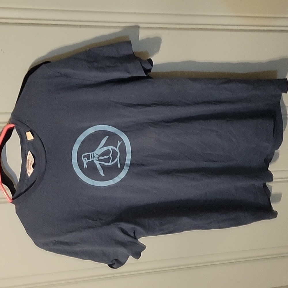 Penguin tshirt Medium